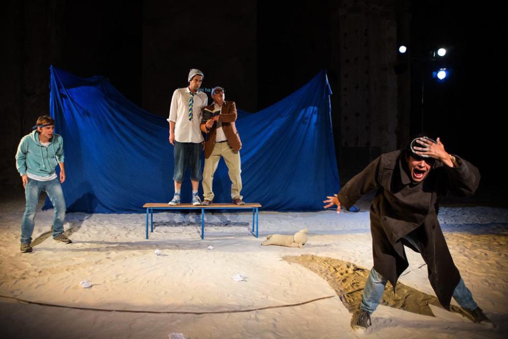 Island trilogy 2 © photo Laura Ferrari:Change Performing Arts